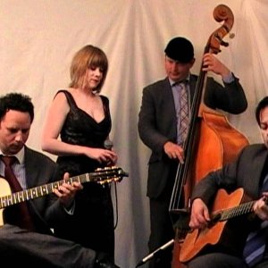 SWING: Jonny Hepbir Quartet & Sarah Oschlag - Autumn Leaves (UK 2012)