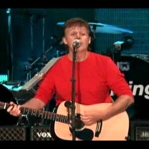 POP+BEAT+FOLK+LIVE+BEATLES: Paul McCartney - Two of Us (Live in Red Square, Russia 2003)