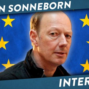 "Ich bin der Abschaum des Parlaments!" Martin Sonneborn über die EU - YouTube